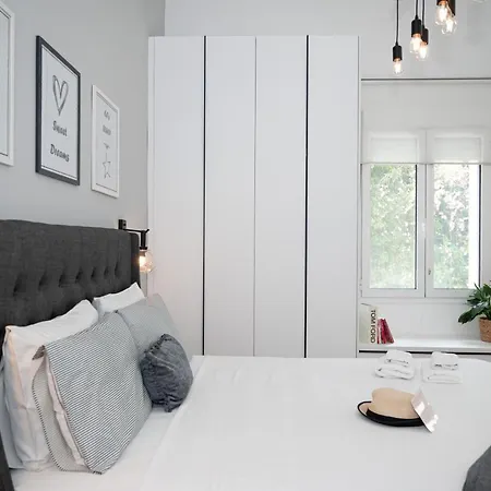 Monte Smith Hill Apartment