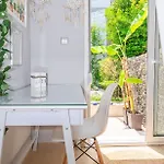 Monte Smith Hill Apartment *